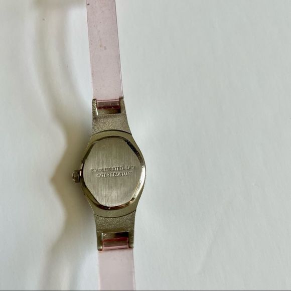 Gucci Watch with Extra Long Silicone Strap main image 6